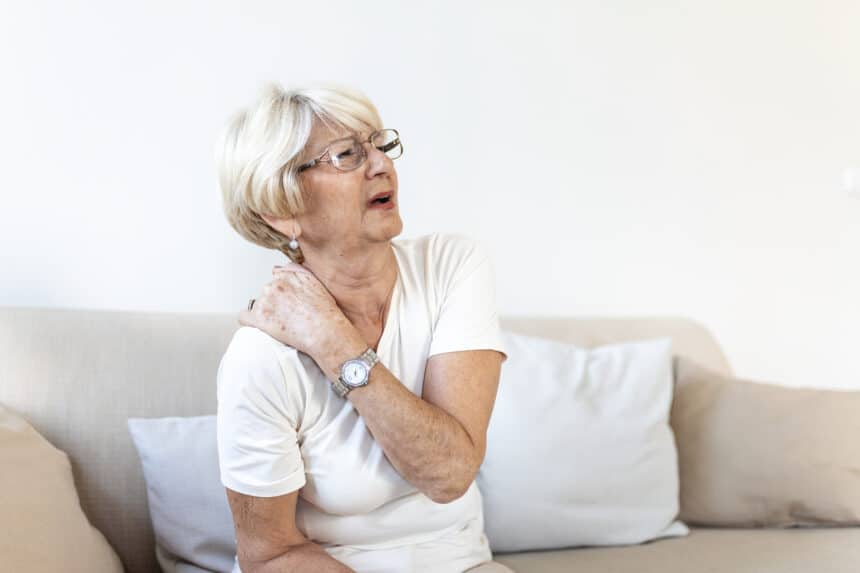 artrite reumatoide e dolori al collo